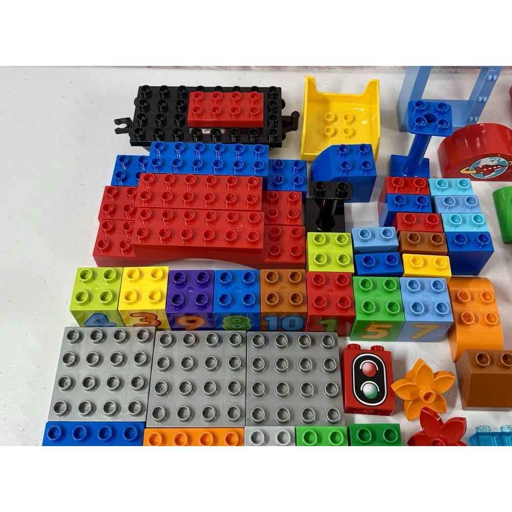 Lego Duplo Lot Of 111 Bricks Minifigs People Airplane Cars Train Clean Bananas - Picture 2 of 5